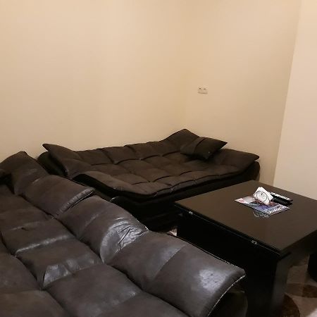 Appartement Melania'S House à Batoumi Extérieur photo
